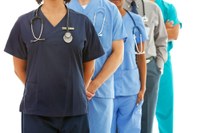 Vereadores aprovam projeto que reduz carga horária de profissionais da Saúde